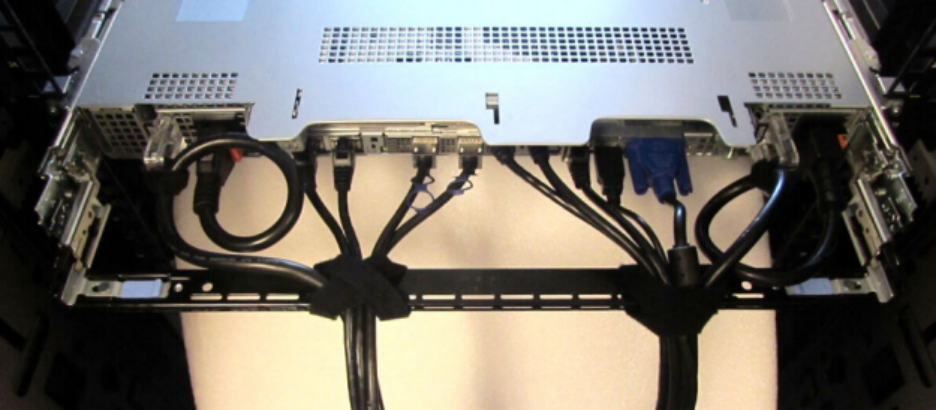 Cable management of Dell PowerEdge R760